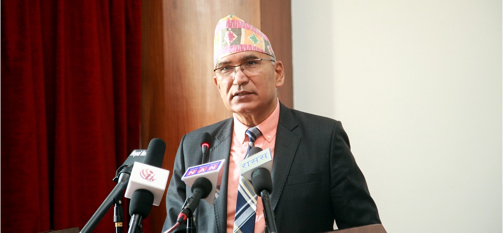 सामुदायिक रेडियोलाई प्रोत्साहन गर्ने नीति बनाउन पहल गर्छौँ : मन्त्री पौडेल