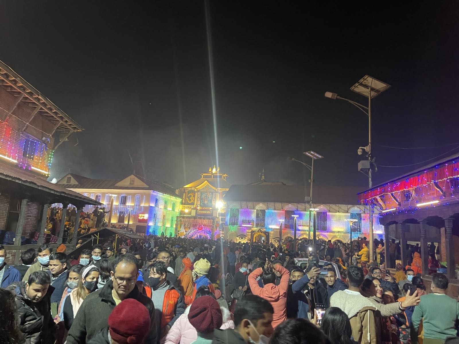 महाशिवरात्री पर्व को लागि झलमल्ल पशुपति  मन्दिर।