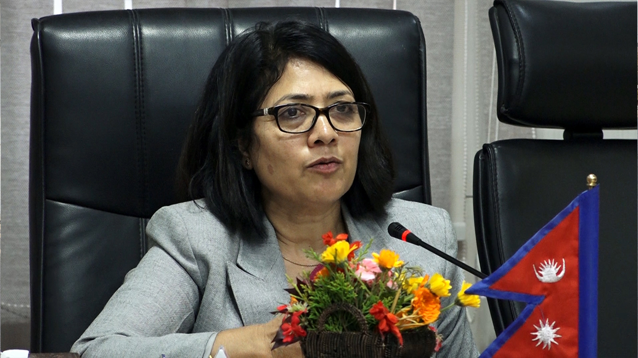 परराष्ट्र मन्त्रीको जेनेभा भ्रमण प्रधानमंत्री पचण्‍डले रोके