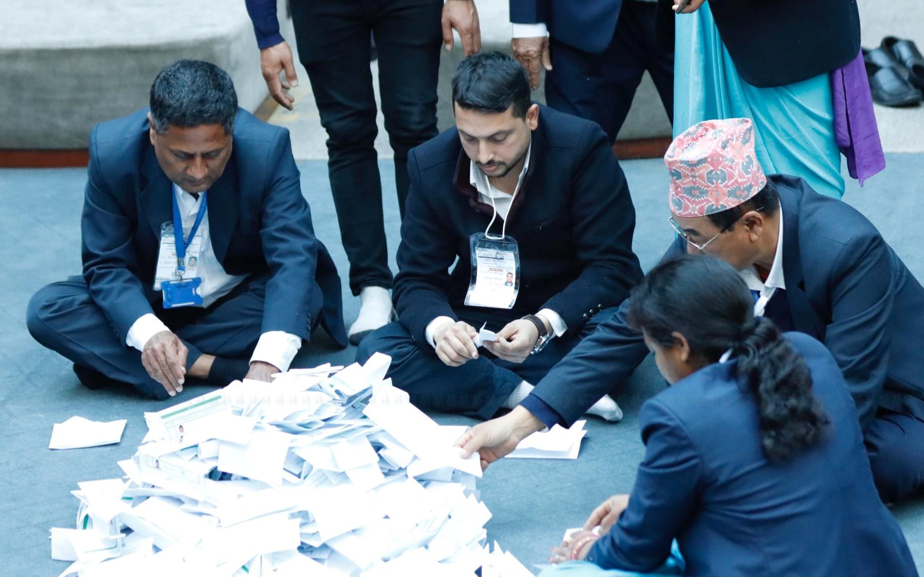 राष्ट्रपति चयनका लागि मतगणना सुरु