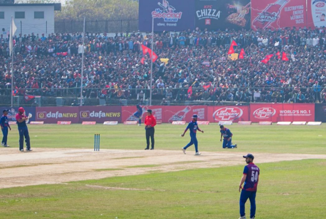 यूएईले नेपाललाई ३११ रनको विशाल लक्ष्य