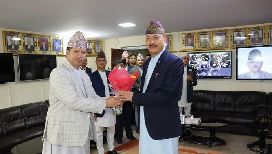 सर्वोच्चको नेतृत्व वरिष्ठतम् न्यायाधीश विश्वम्भरप्रसाद श्रेष्ठले सम्‍हाले