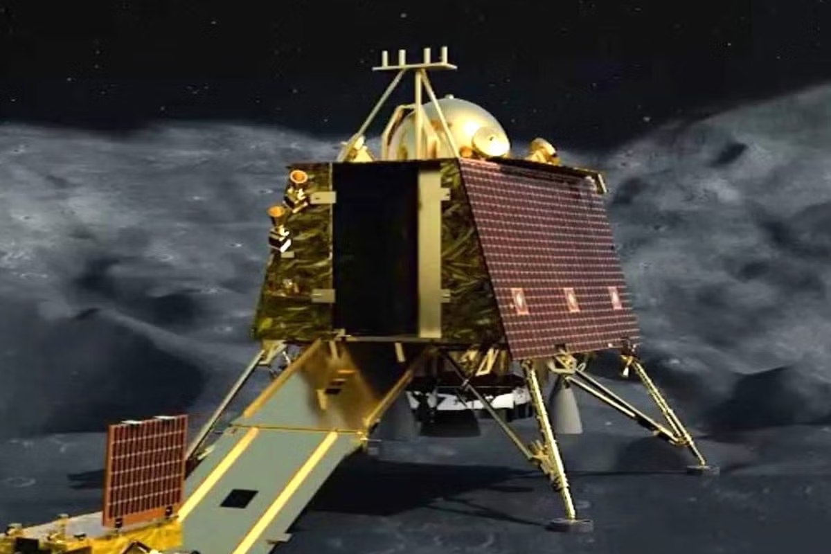 भारतले रच्यो इतिहास, चन्द्रयान–३ चन्द्र सतहमा सफलतापूर्वक अवतरण