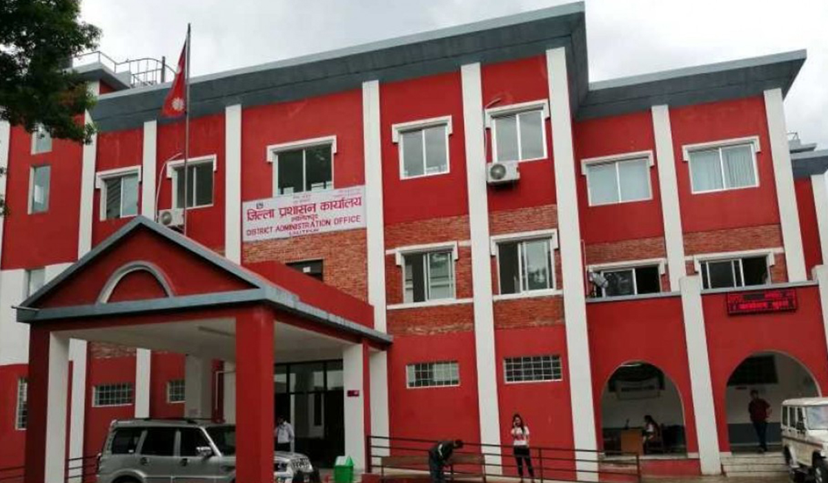 ललितपुरमा पनि निषेधित क्षेत्र तोकियो , निषेधित क्षेत्रमा ६ महिना सम्म पाँचजनाभन्दा बढी भेला हुन नपाइने।