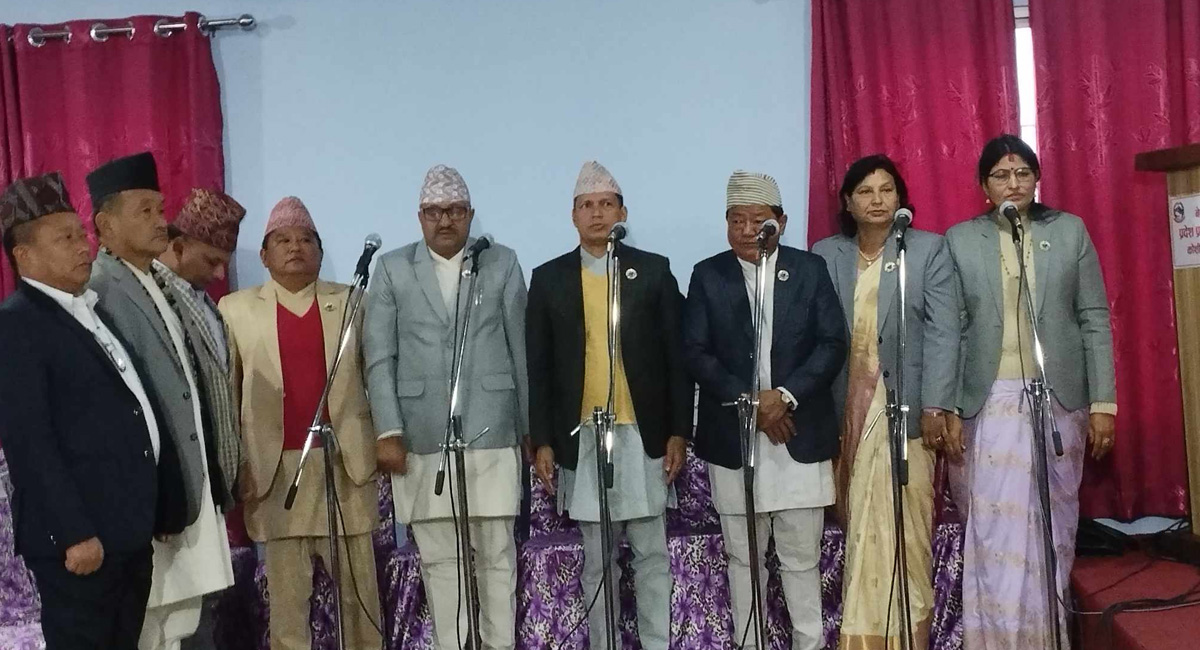 कोशी प्रदेशका नवनियुक्त चार मन्त्री र दुई राज्यमन्त्रीले लिए सपथ।