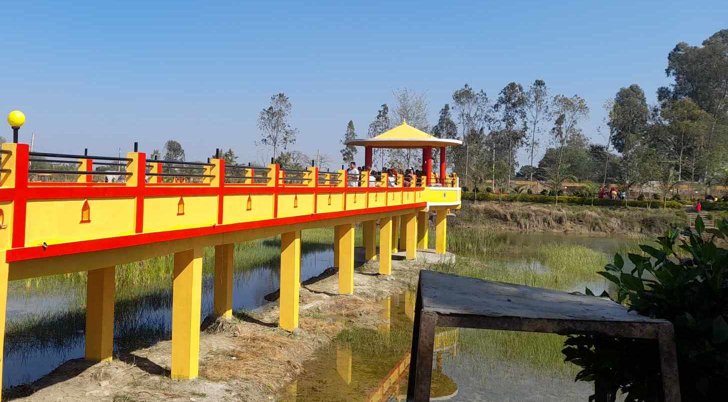 महाशिवरात्री पर्व  देशभरीका शिवालयहरुमा पूजा, आराधना एवं दर्शन गरी मनाइयो मनाइयो।