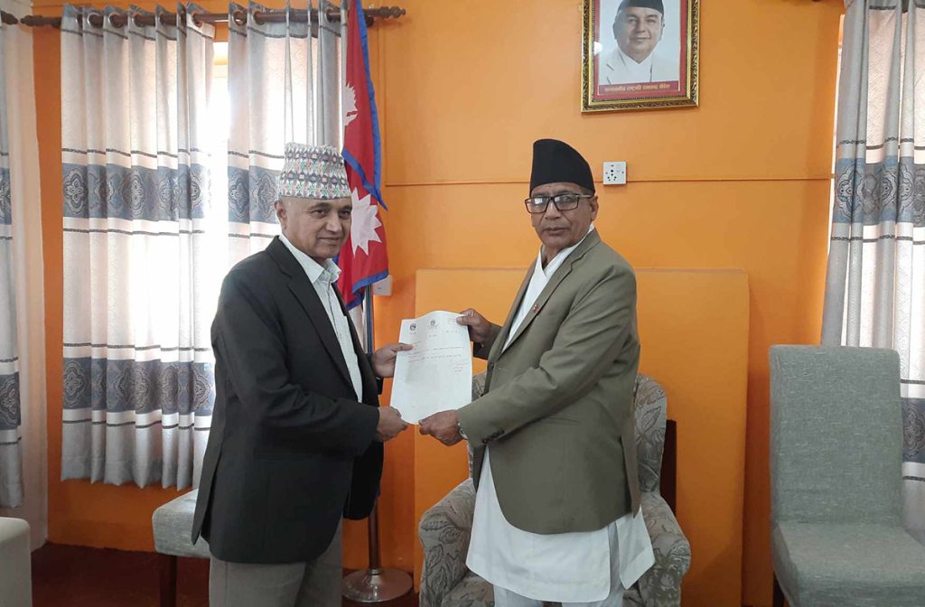 एमाले नेता खगराज अधिकारी गण्डकी प्रदेशको मुख्यमन्त्री नियुक्त