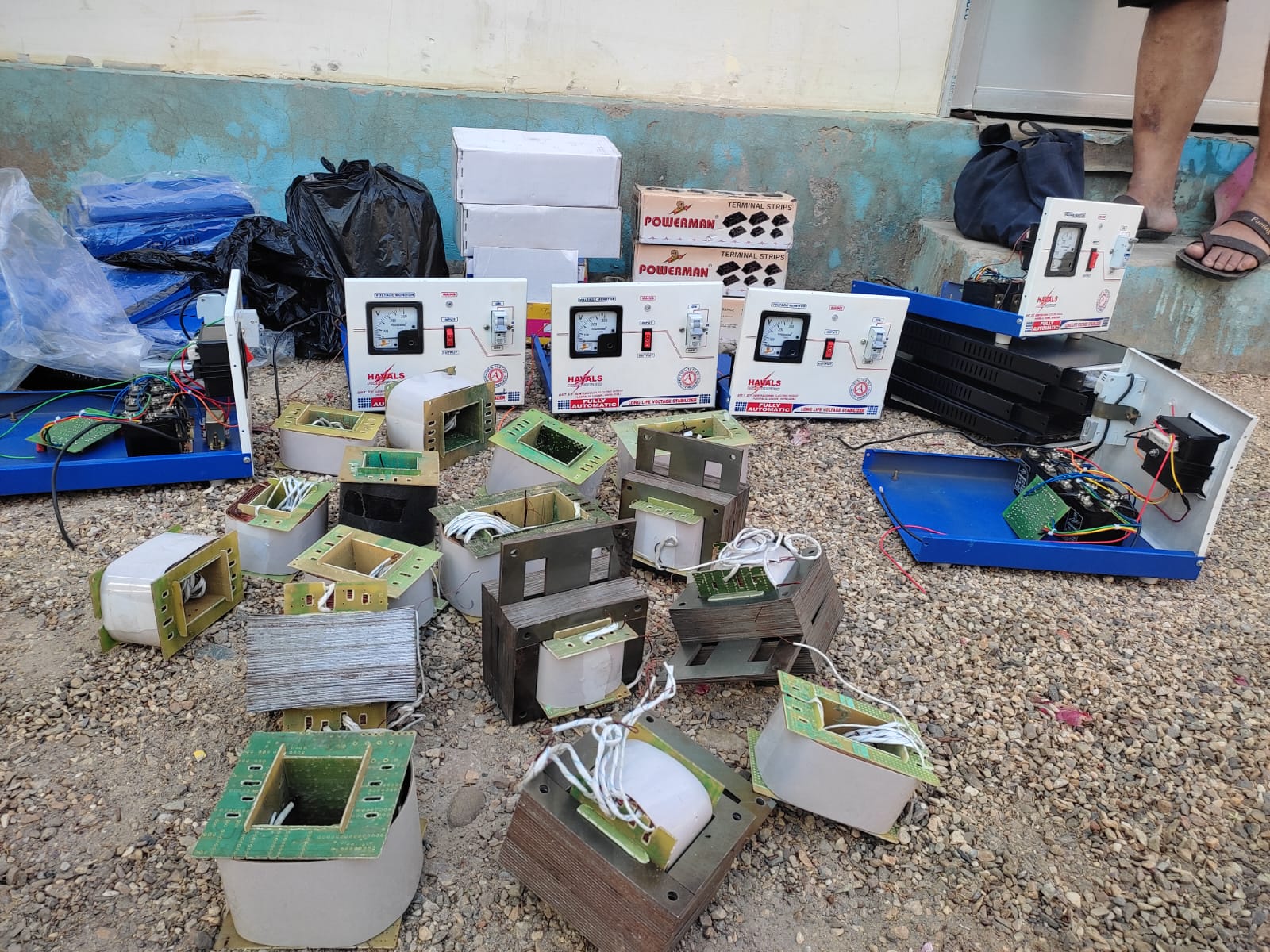 सीमा नाकामा दिनहुँ अवैध सामान बरामद, नौ महिनामा १२ करोड बढीको भन्सारमा बुझाइयो