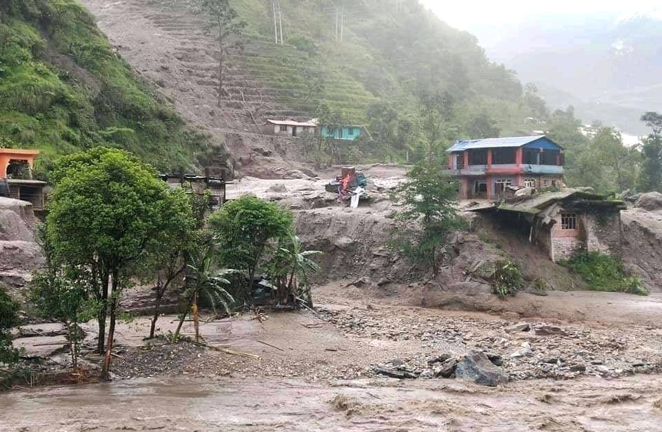 बाढी, पहिरो लगायतका विपद्‍मा परी हालसम्म १४८ जनाको मृत्यु, ४ हजार १ सय १२ घर परिवार विस्थापित