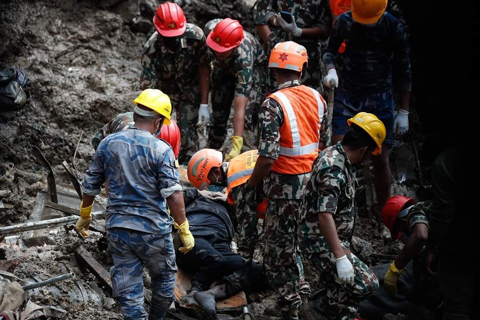 बाढी र पहिरोमा परेर एक सय ९२ को मृत्यु, ३० जना बेपत्ता