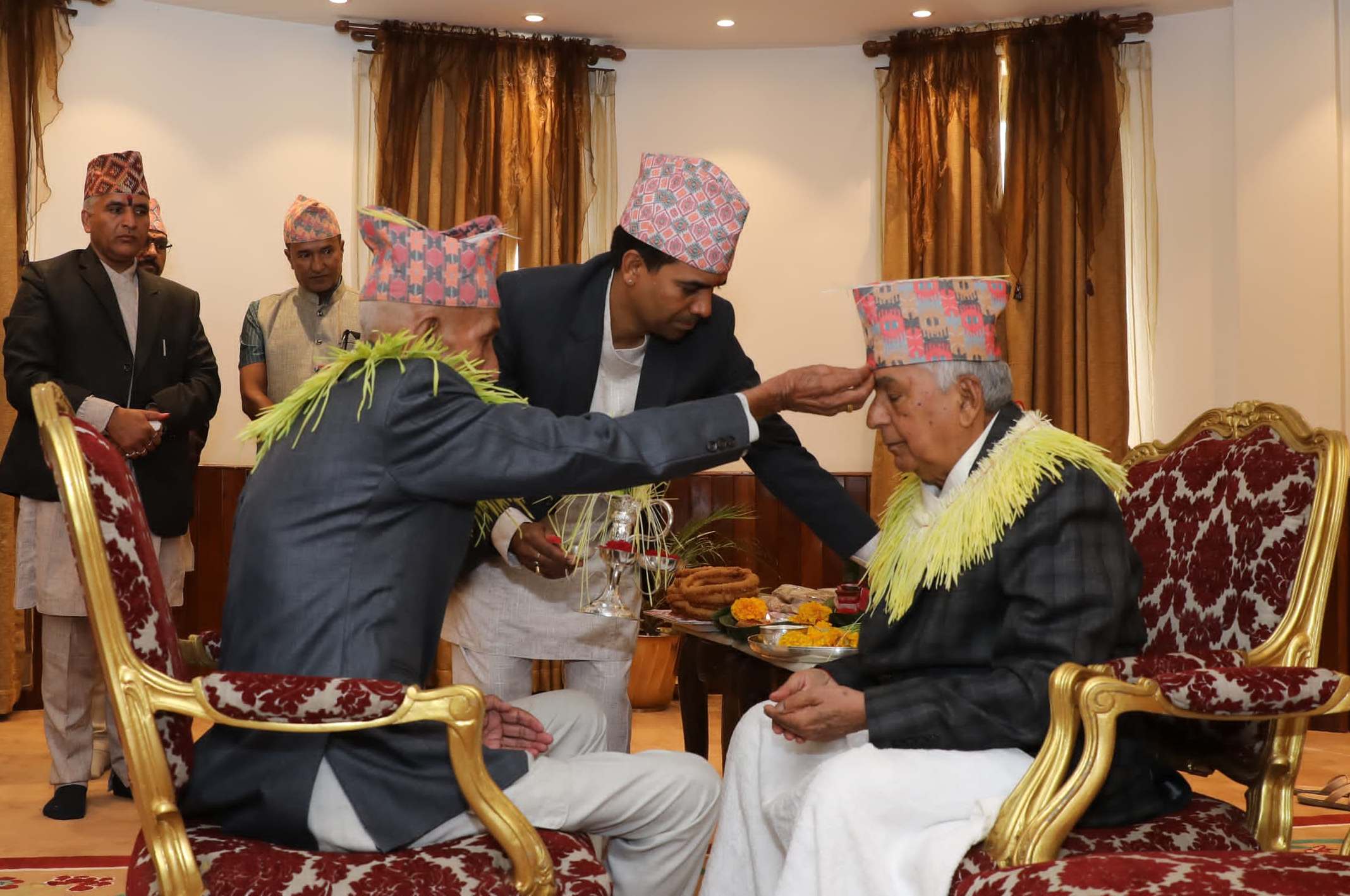 राष्ट्रपति पौडेलबाट विजयादशमीको टीका ग्रहण