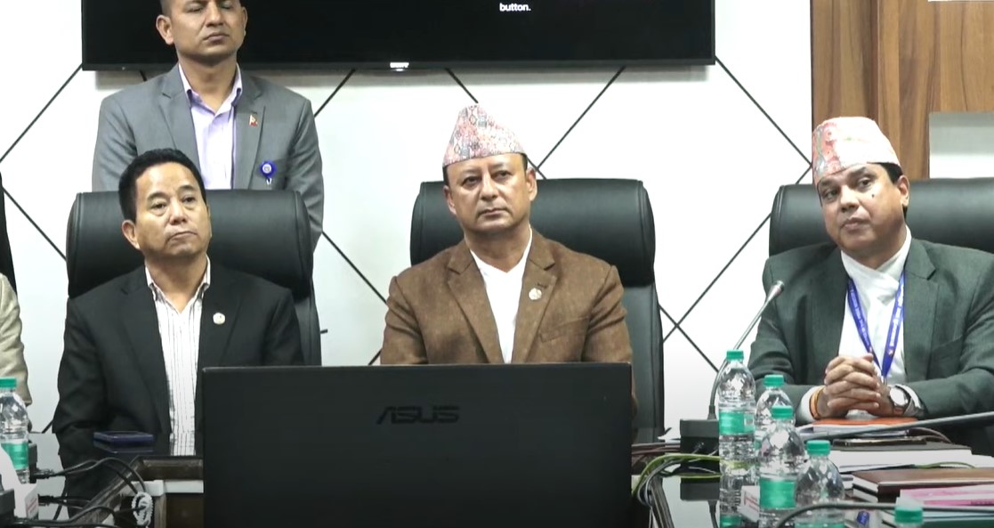 विद्युत  महसुल विवाद समाधान गर्न बनाइएको लाल आयोगको प्रतिवेदन सार्वजनिक