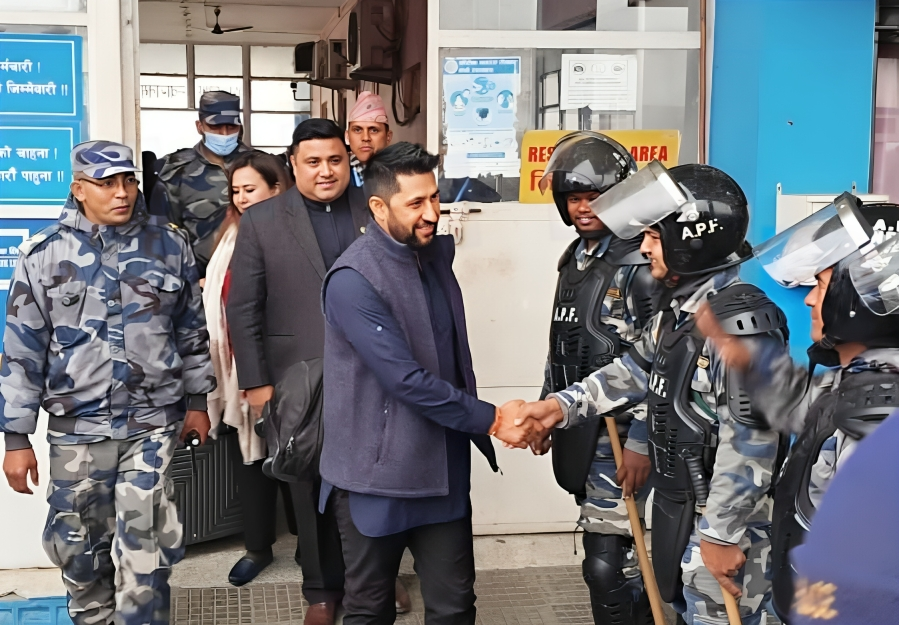 रवि लामिछाने भैरहवा पुगे,  रुपन्देही जिल्ला अदालत उपस्थित हुने