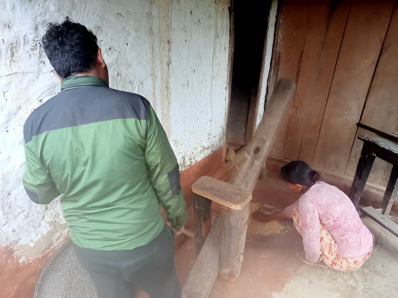 परम्परागत रूपमा चल्दै आएका ढिकी, जाँतो लोप हुँदै