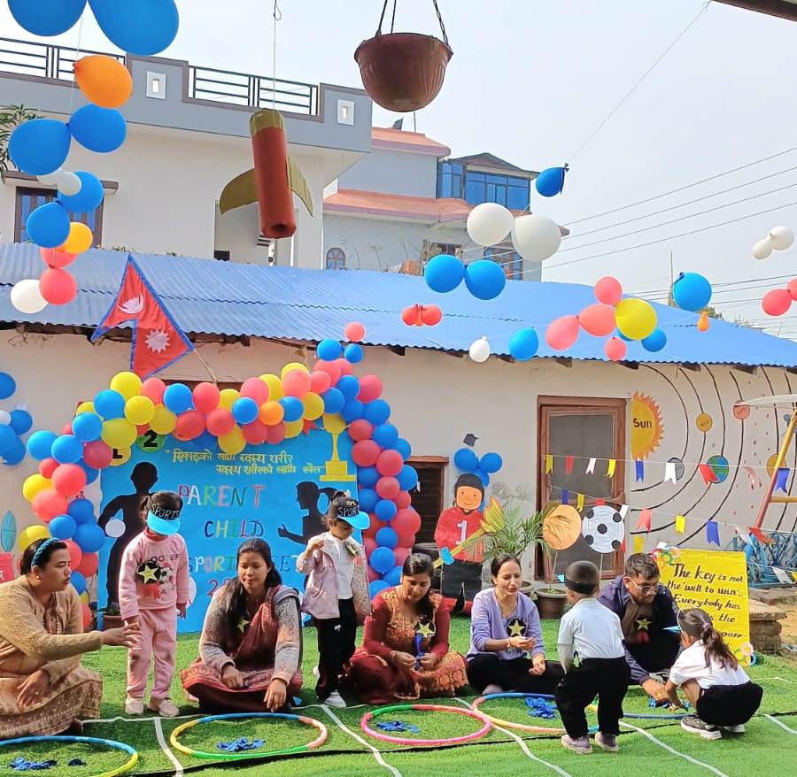 क्रियटिभ चिल्डे«न होम मन्टेश्वरीद्वारा अभिभावक र बालबालिका वीच विभिन्न खेल