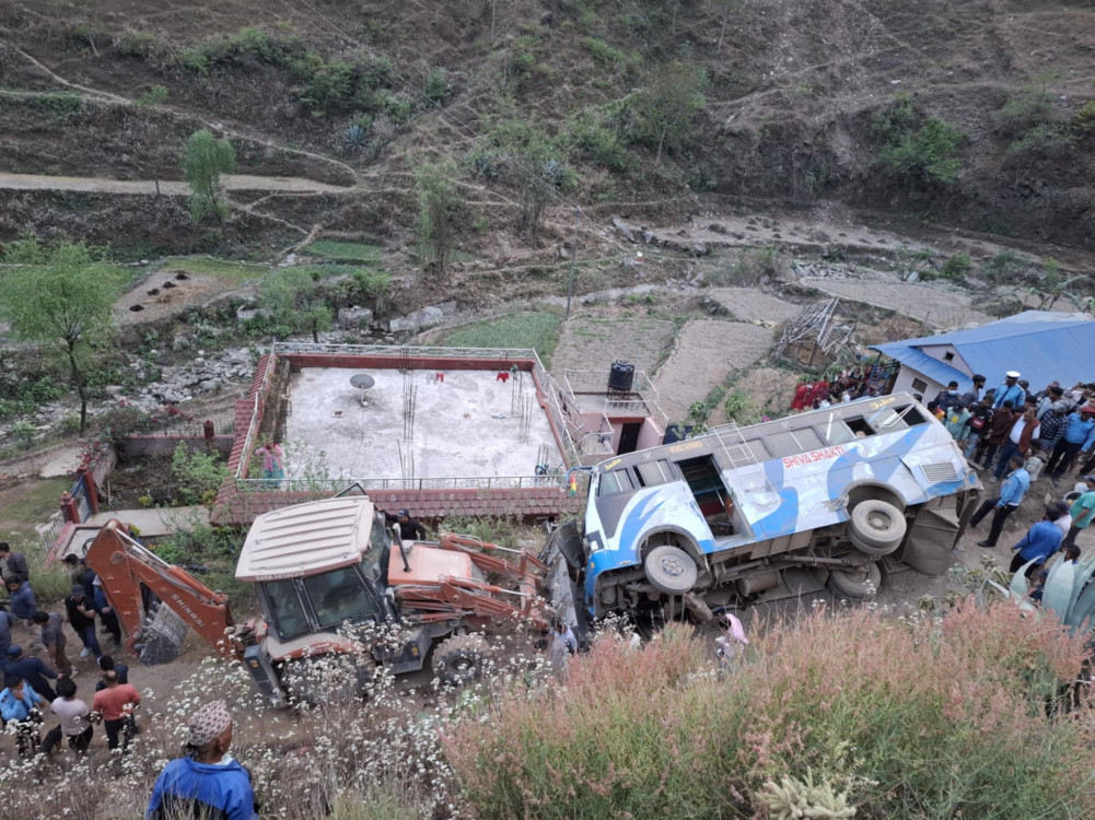 अर्घाखाँचीमा बस दुर्घटना हुँदा चार जनाको मृत्यु