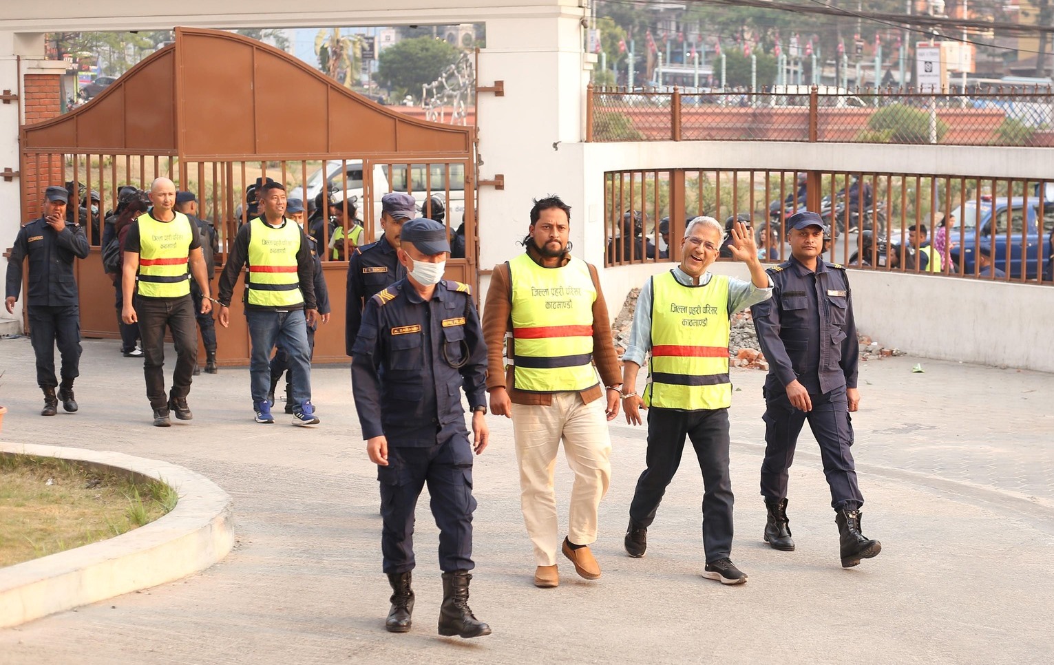 रवीन्द्र मिश्र, धवलशमशेरसहित ११ जनालाई पाँच दिन हिरासतमा राख्न अनुमति