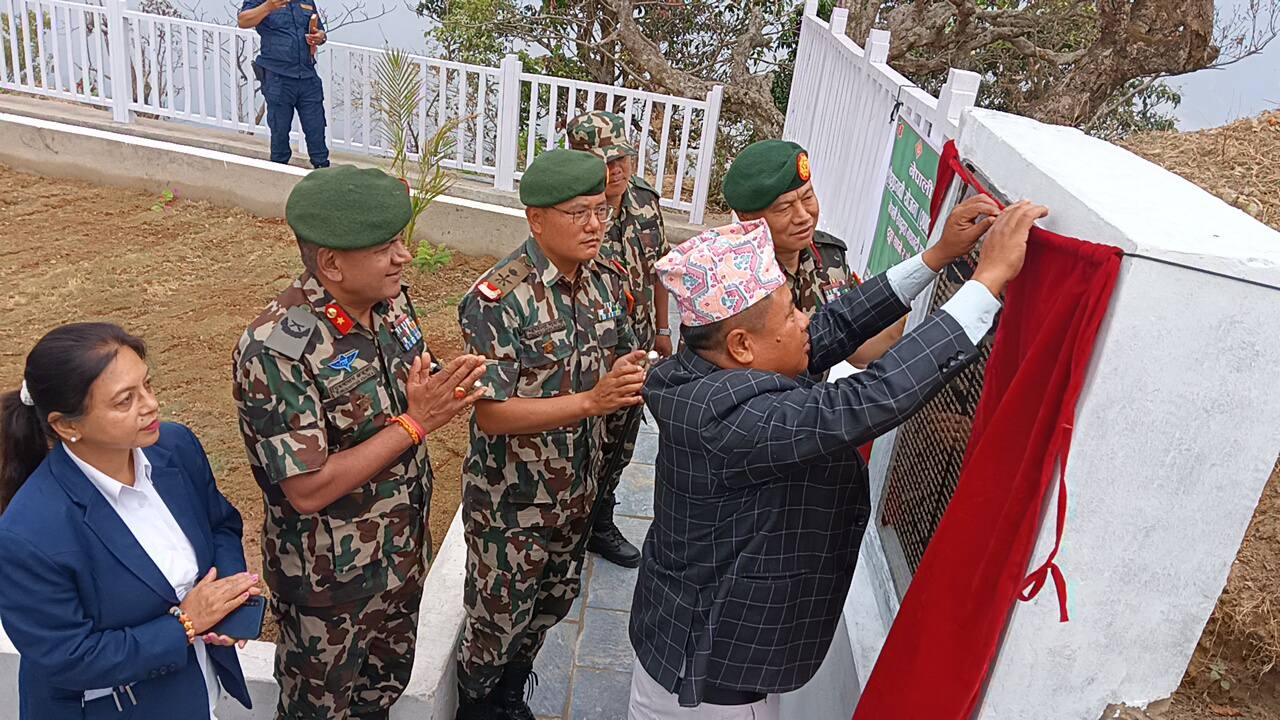 सेनाले तयार गरेको उद्यान गाउँपालिकालाई हस्तान्तरण