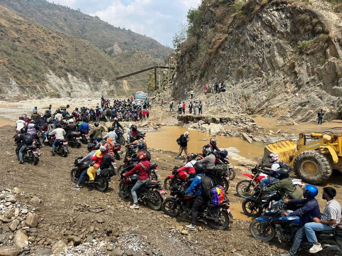 १४ घण्टापछि खुल्यो बिपी राजमार्ग