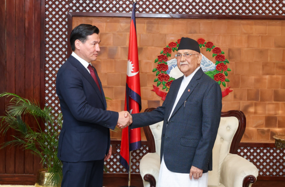 प्रधानमन्त्री ओलीसँग रुसी प्रमण्डलको शिष्टाचार भेट