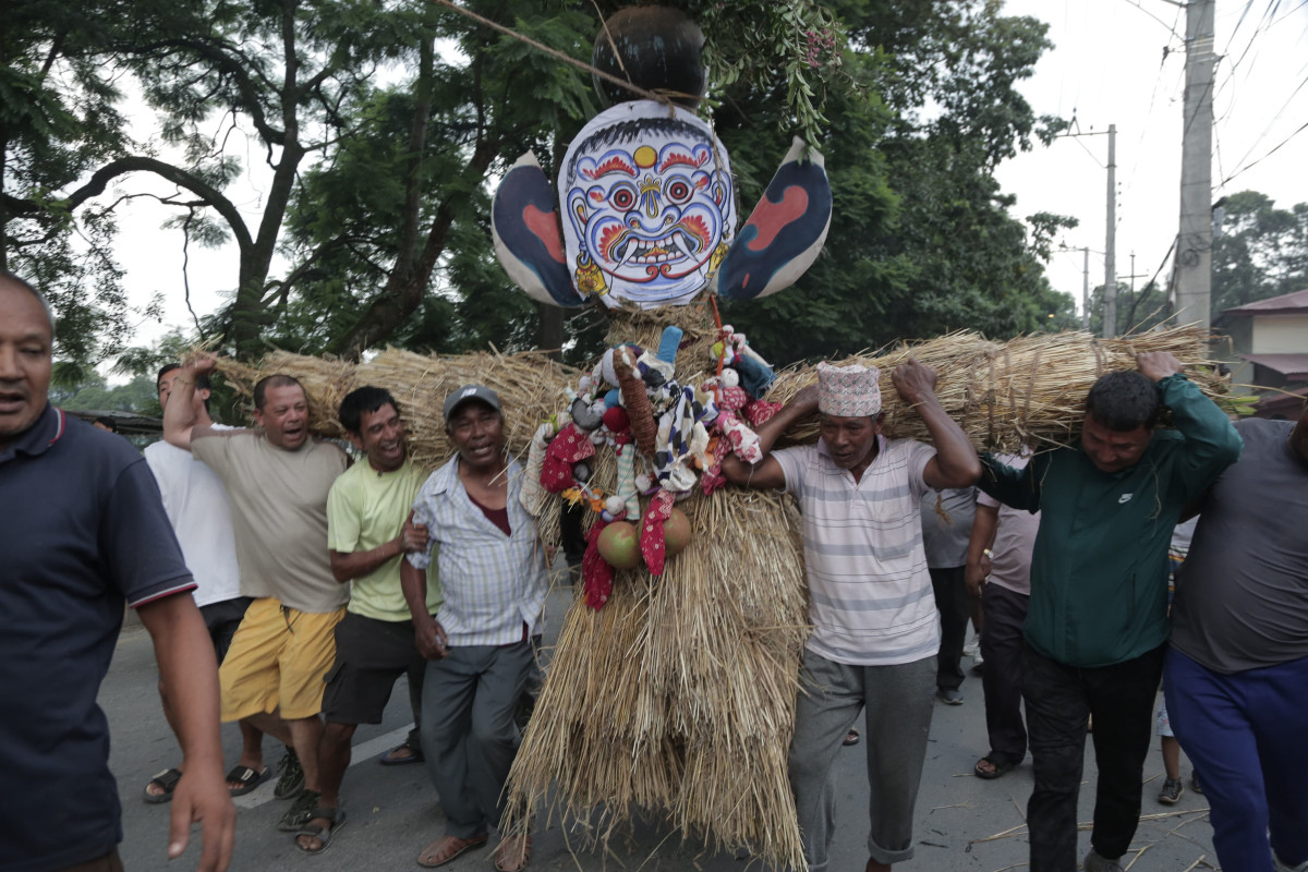 राक्षसको दहन गरेर मनाइयो गठेमङ्गल पर्व