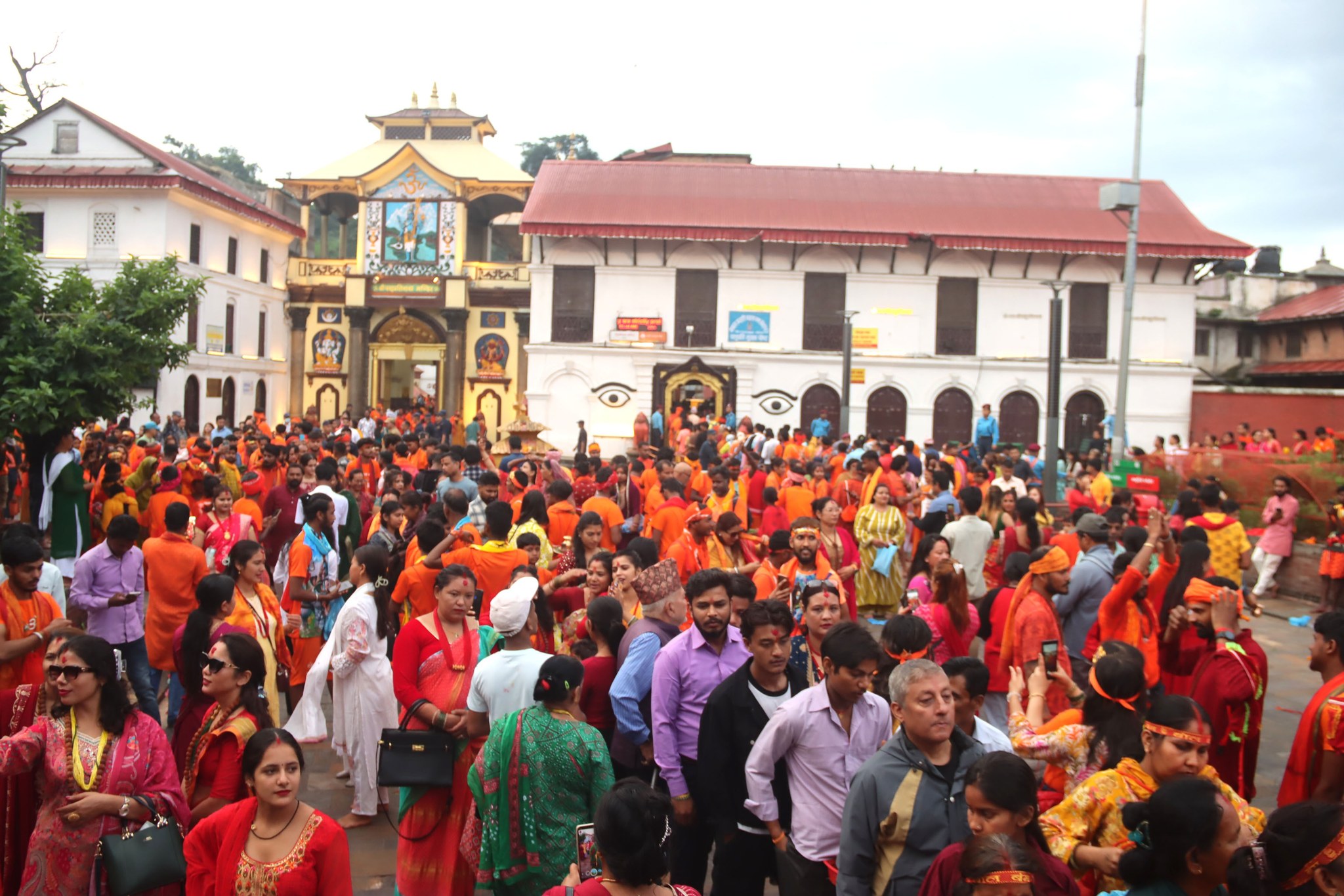 आज साउनको अन्तिम सोमबार, देशभरका शिवालयहरुमा भक्तजनको भीड