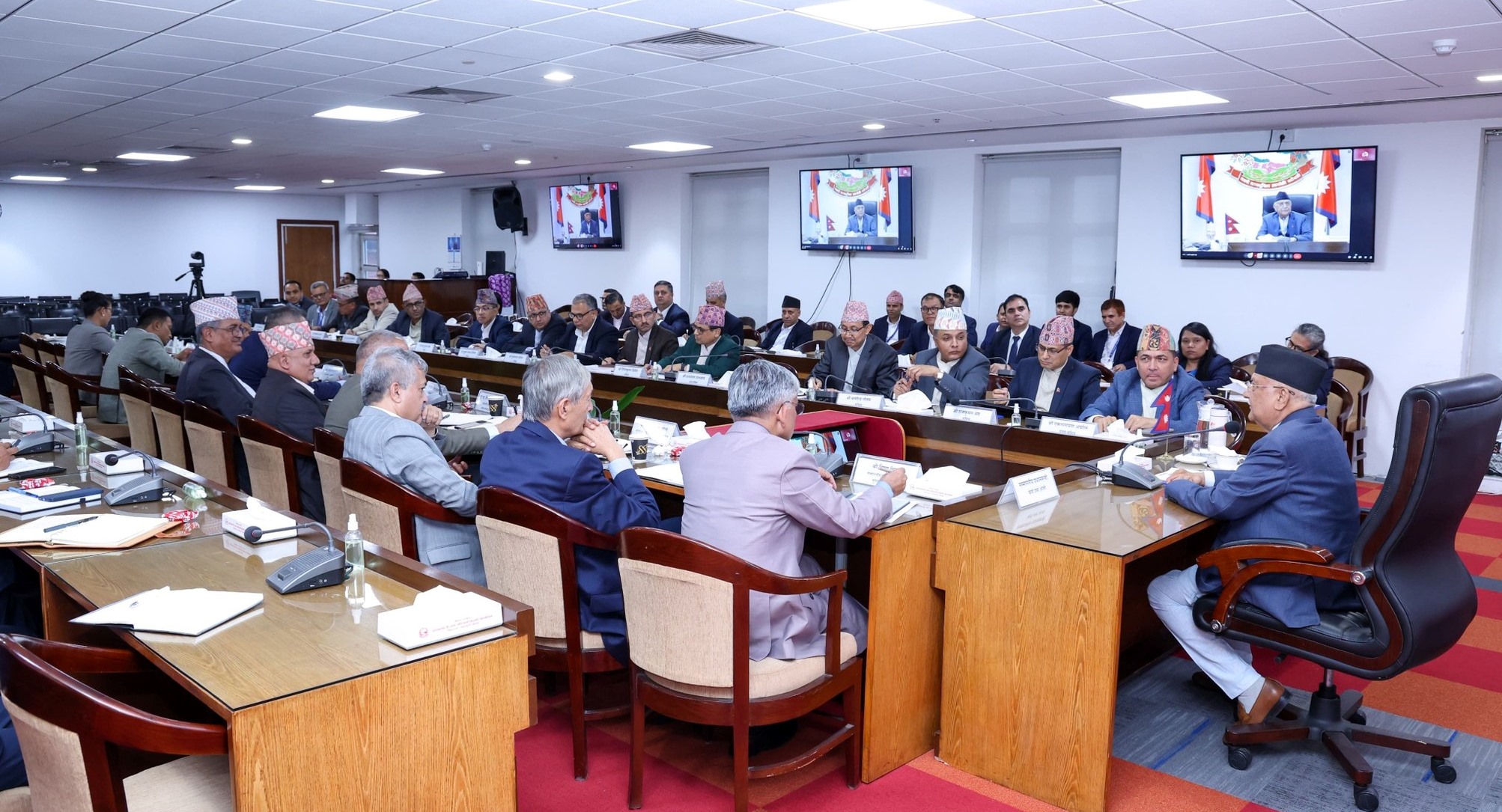 देशमा परिवर्तन हुने गरी गम्भीरताका साथ काम गर्न प्रधानमन्त्रीको निर्देशन