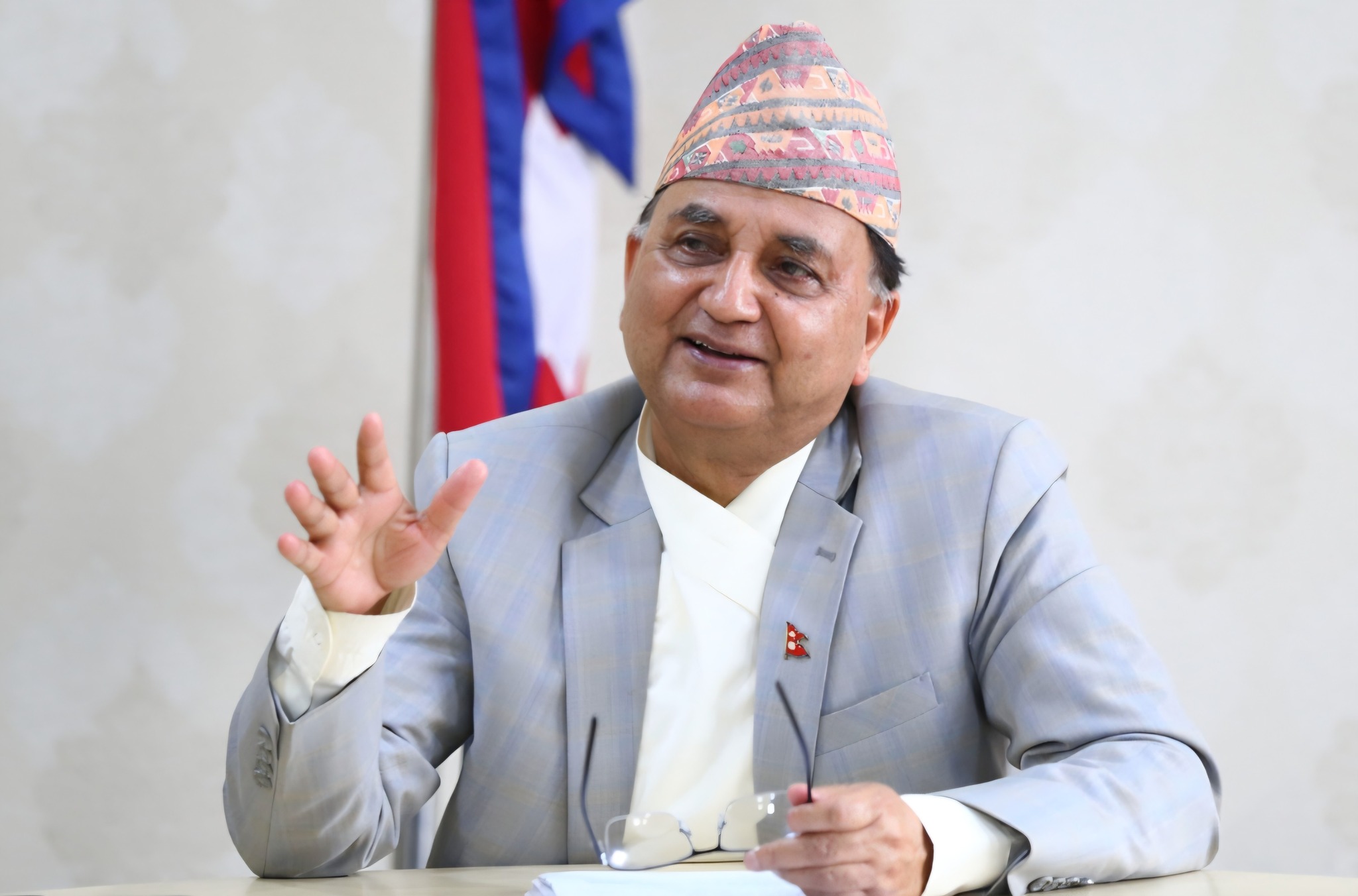 एमाले कार्यवाहक अध्यक्षको जिम्मेवारी ईश्वर पोखरेललाई