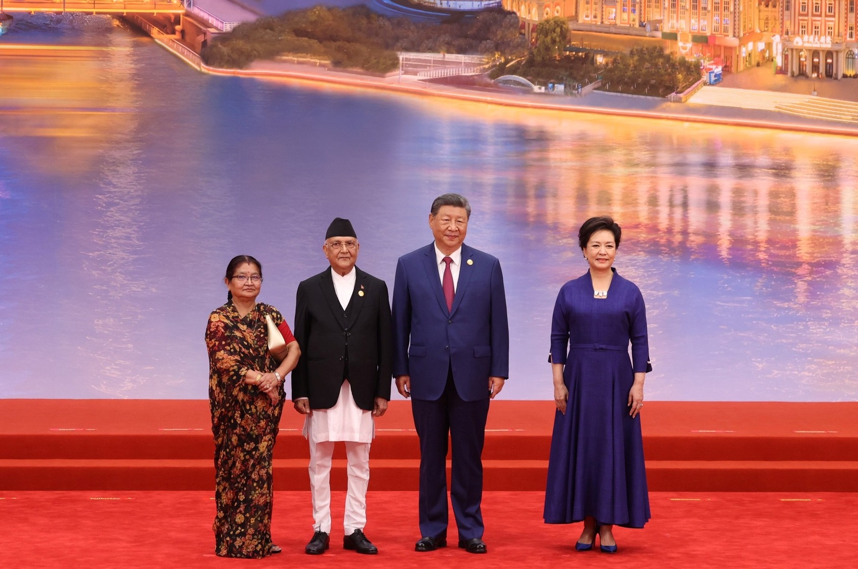 प्रधानमन्त्री ओली चीनका राष्ट्रपति सीद्वारा आयोजित स्वागत समारोहमा सहभागी