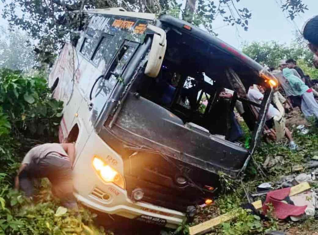 गोरखामा रात्रिबस दुर्घटना हुँदा २१ जना घाइते