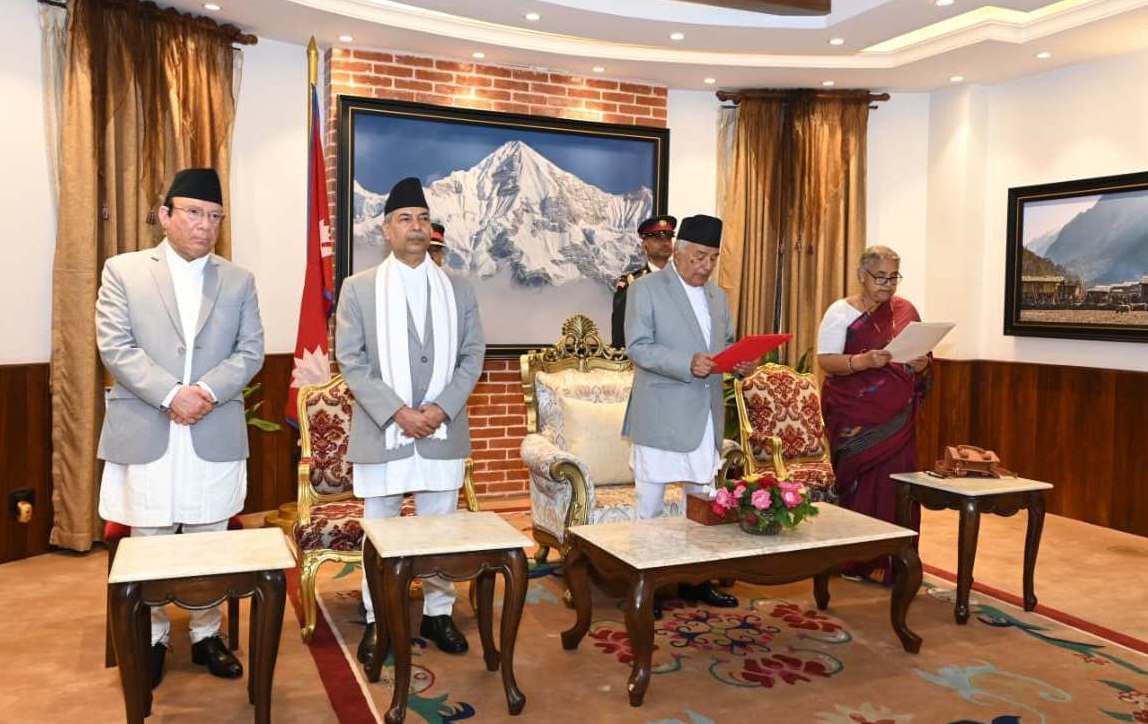 सुशीला कार्कीले लिइन् प्रधानमन्त्रीको रुपमा शपथ