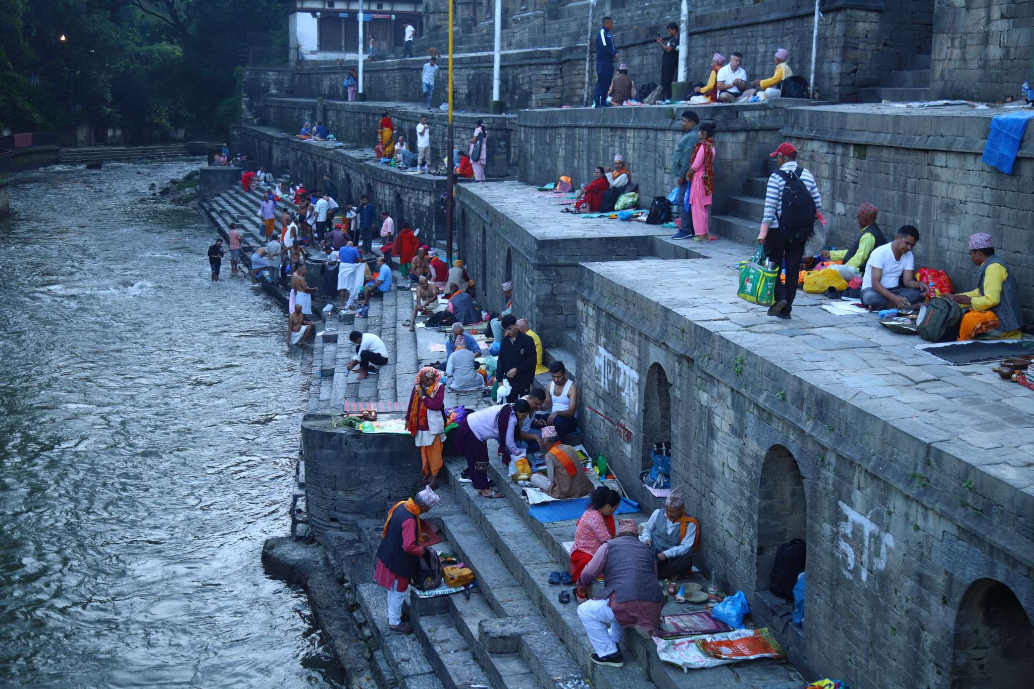 सोह्रश्राद्ध सकिँदै, आज औँसी तिथि श्राद्ध