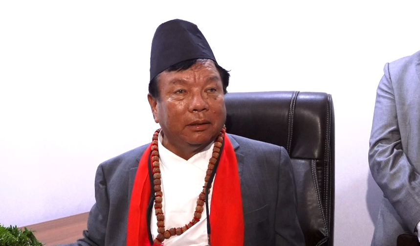 शिक्षामन्त्री पुनको निर्देशनः हरेक विद्यालयमा एक कम्प्युटर शिक्षक अनिवार्य गर्नुहोस्