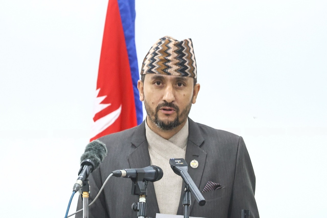 सरकारको प्रवक्ताको जिम्मेवारी सञ्चारमन्त्री खरेललाई