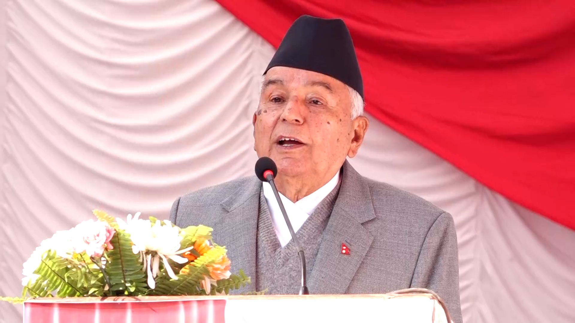 राष्ट्रपतिले आमनागरिकलाई दशैंको टीका नलगाउने