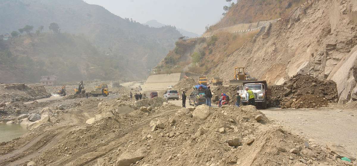 बिपी राजमार्गमा एकतर्फी यातायात सञ्चालन गर्ने तयारी