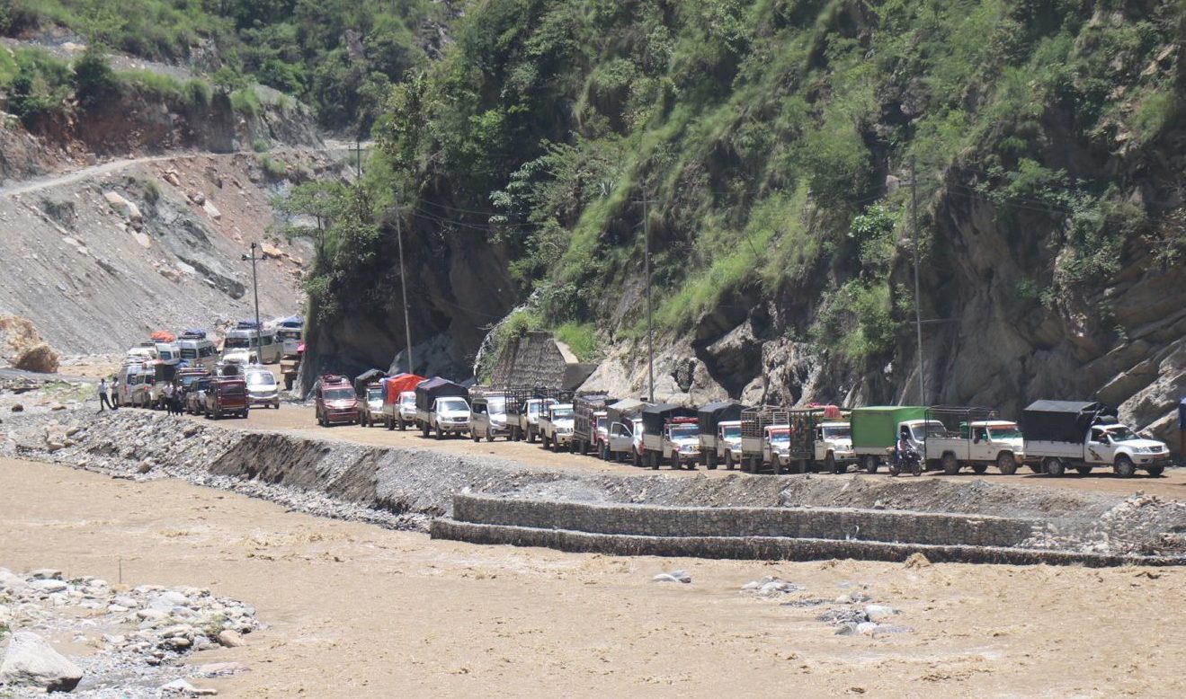 बिपी राजमार्गमा पूर्ण रूपमा यातायात सञ्चालन