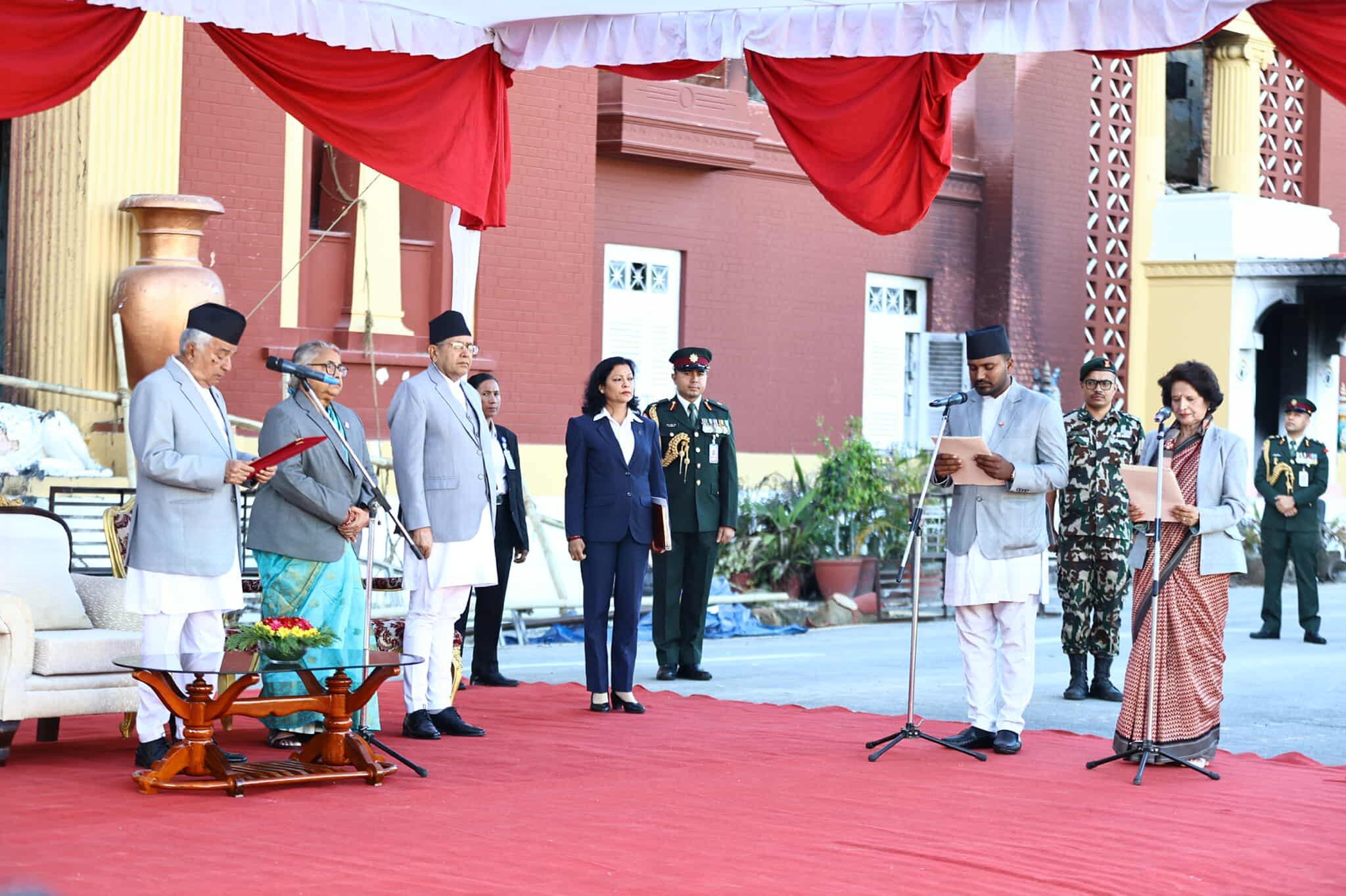 मन्त्रिपरिषद् विस्तारः दुई मन्त्रीको सपथ