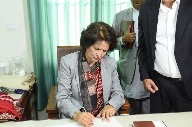 नवनियुक्त स्वास्थ्यमन्त्री शर्माले गरिन् पदभार ग्रहण, जेनजी आन्दोलनका घाइतेहरूलाई मनोपरामर्श प्रदान गर्ने पहिलो निर्णय 