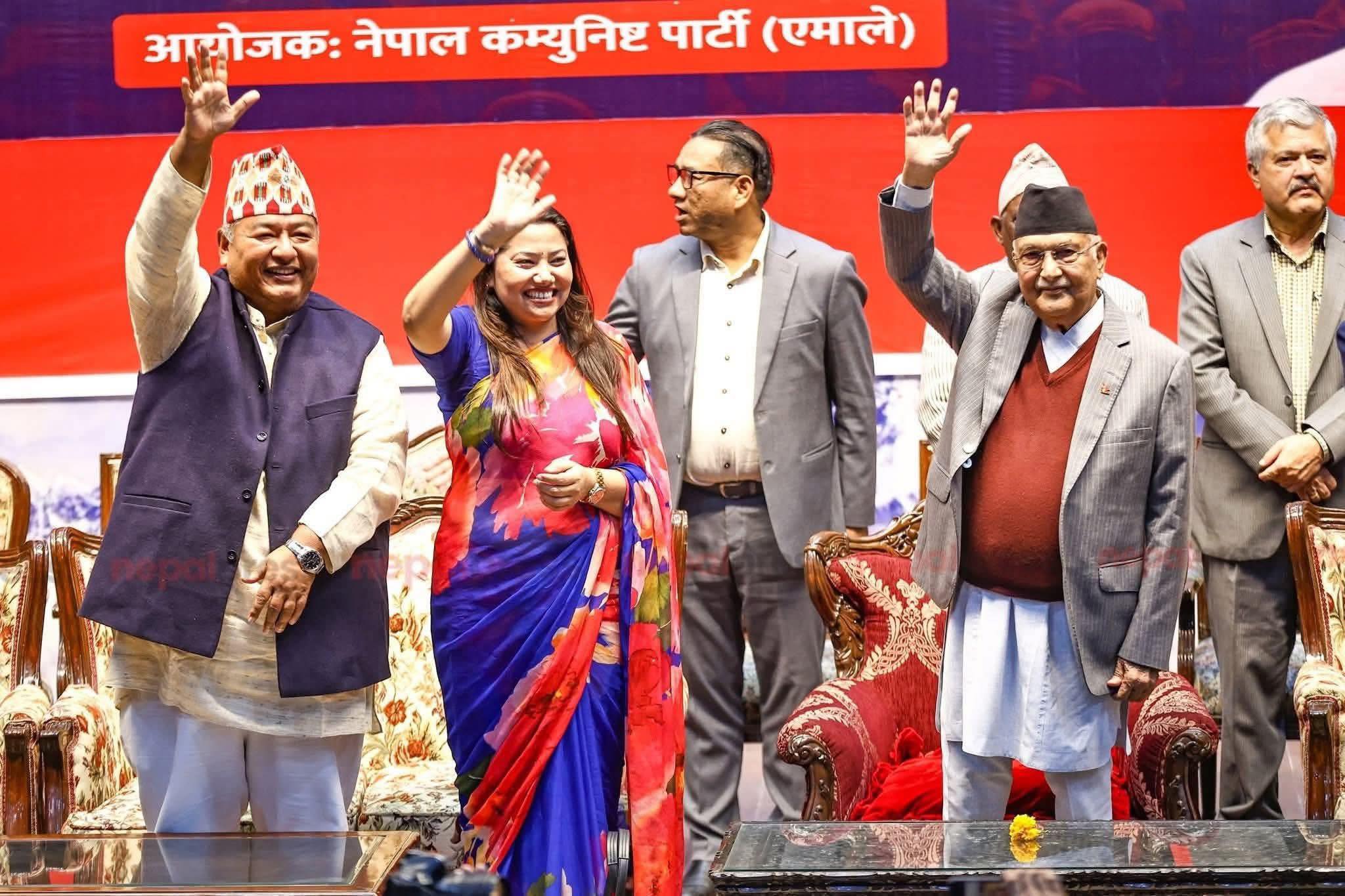 रामकुमारी झाँक्री, किसान श्रेष्ठ लगाएतका नेताहरु एमाले फर्किए