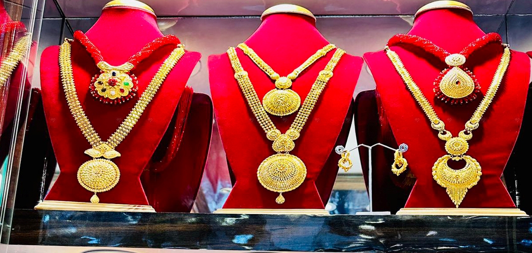 सुनको मूल्य बढ्यो, आज कतिमा हुँदैछ कारोबार ?