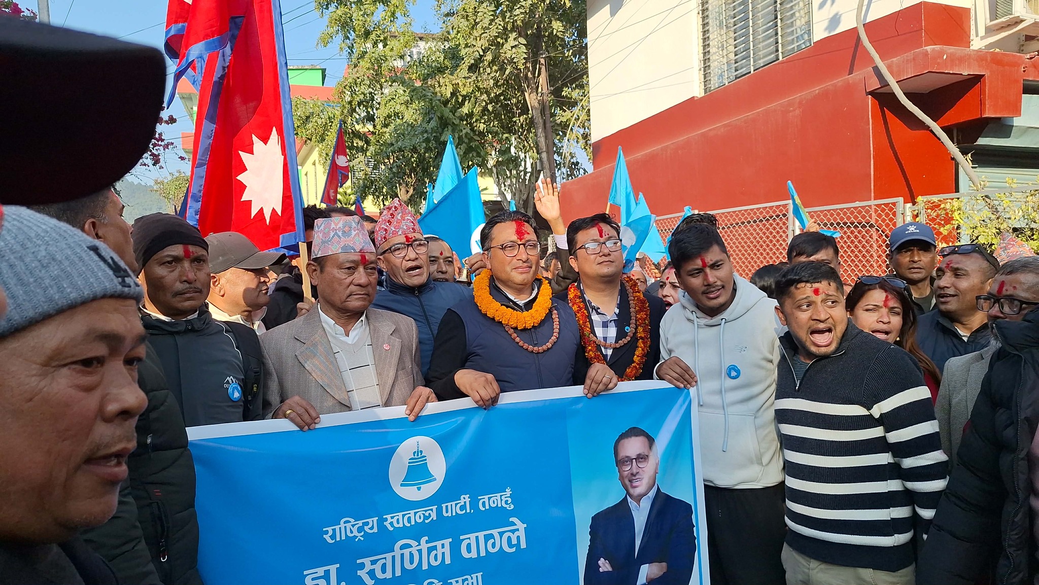 डा.स्वर्णिम वाग्लेले गरे तनहुँ २ बाट उम्मेदवारी दर्ता