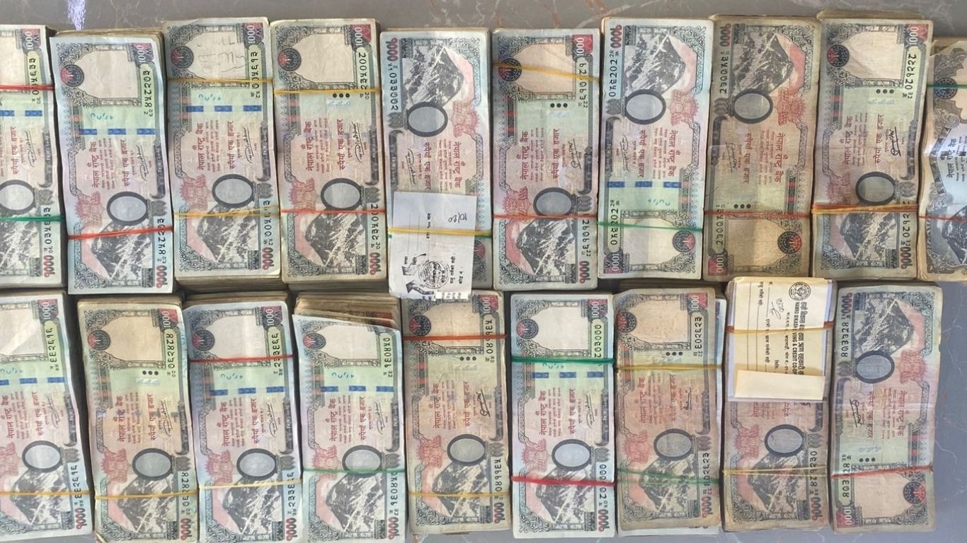 साढे १८ लाख नगदसहित बुढानीलकण्ठबाट एक जना पक्राउ