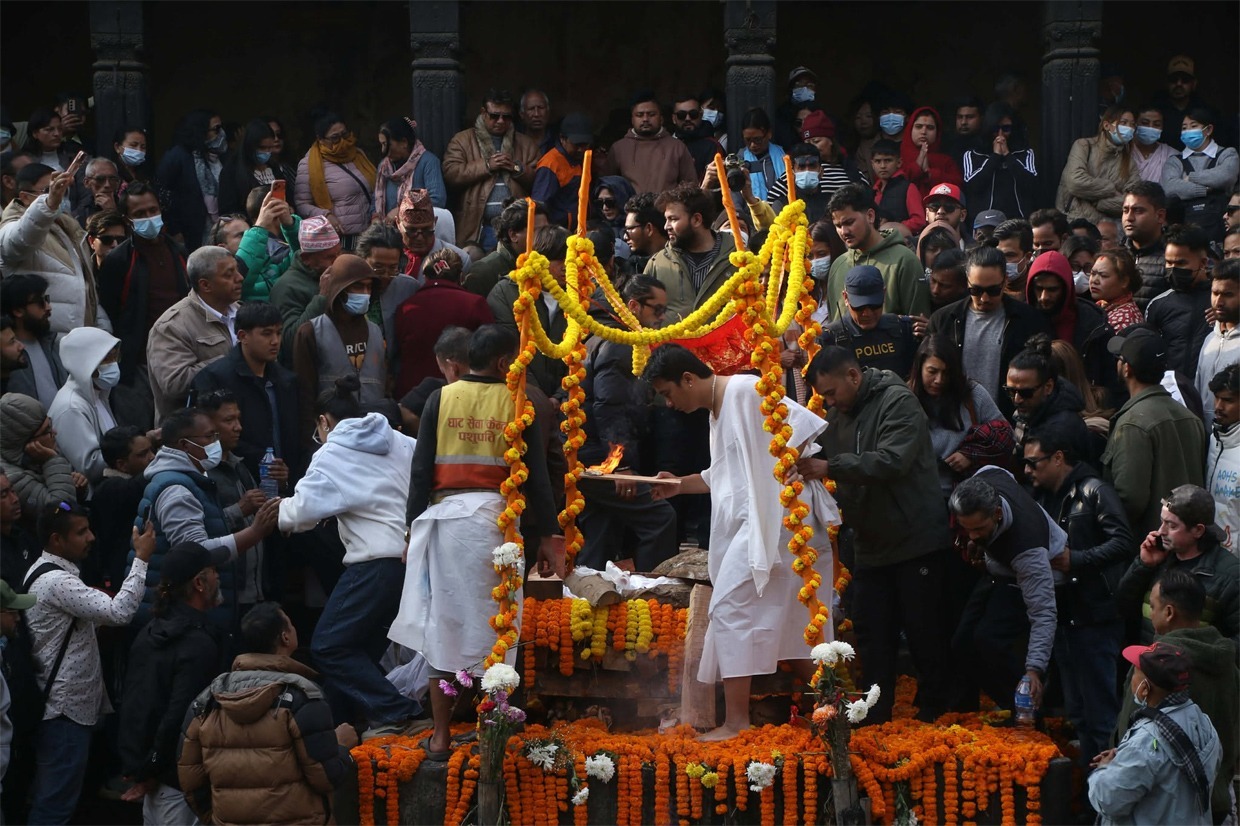 सुनिल थापाको पशुपति आर्यघाटमा अन्त्येष्टि