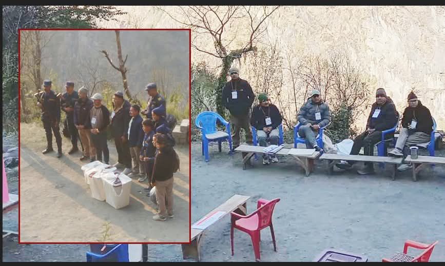 दार्चुलामा रित्तो मतपेटिका बोकेर फर्किए कर्मचारी