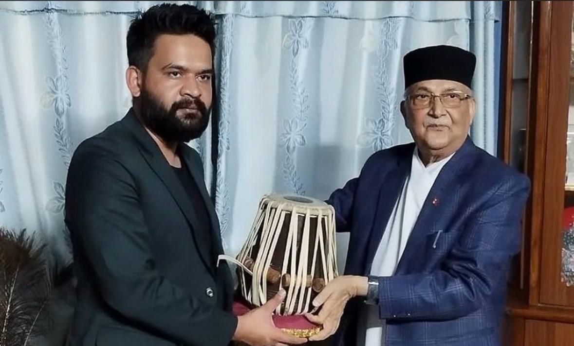 ओलीले दिए बालेनलाई बधाई