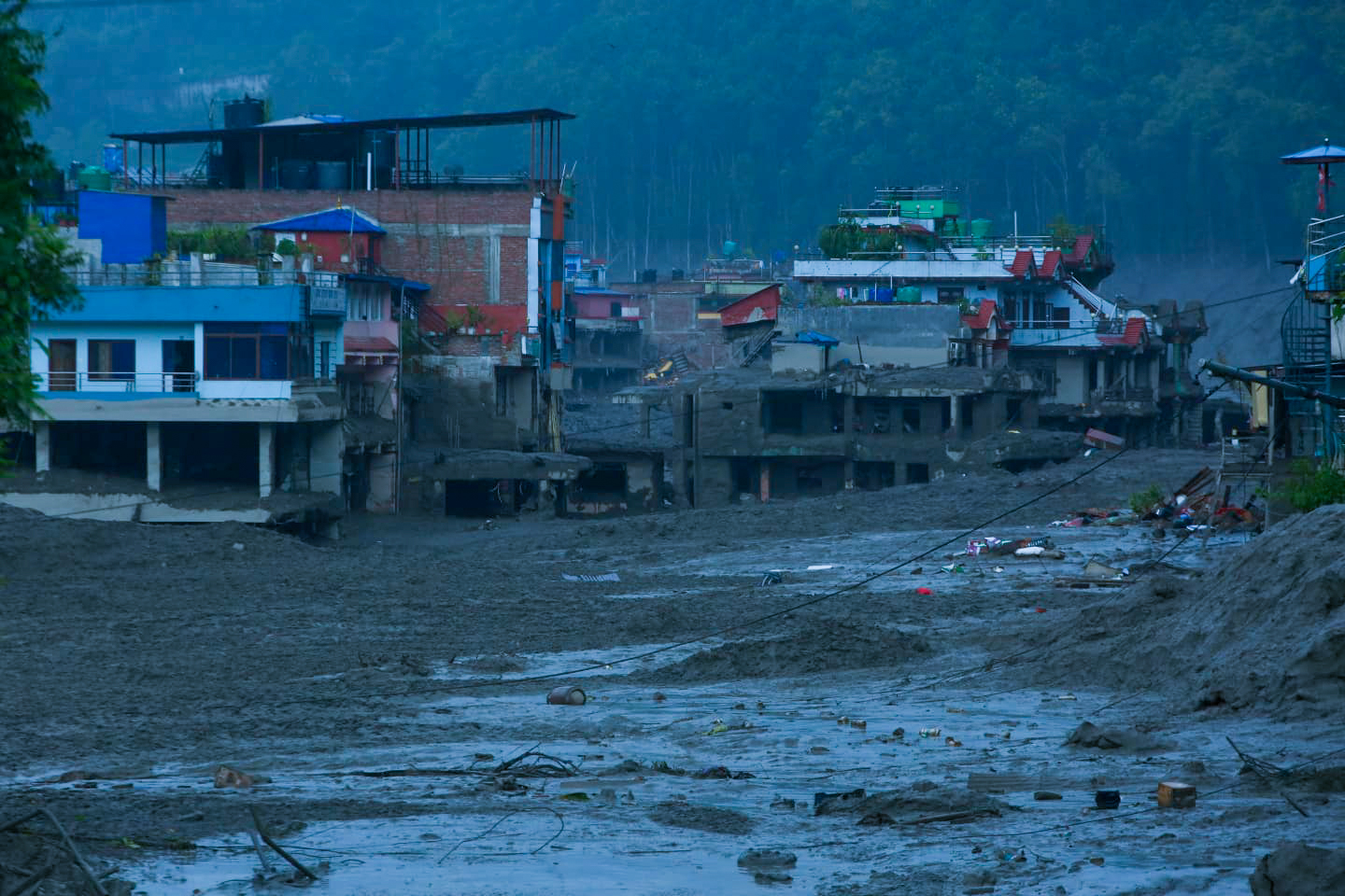 रसुवा बाढी अपडेट: हालसम्म १६५ जनाको मृत्यु, ८२६ अझै बेपत्ता