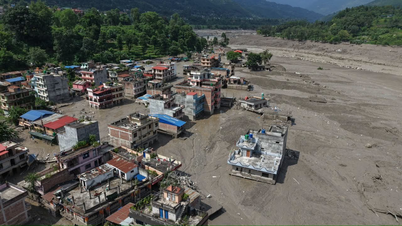 भोटेकोशी बाढीः ७५७ जना पर्यटक सम्पर्कविहीन