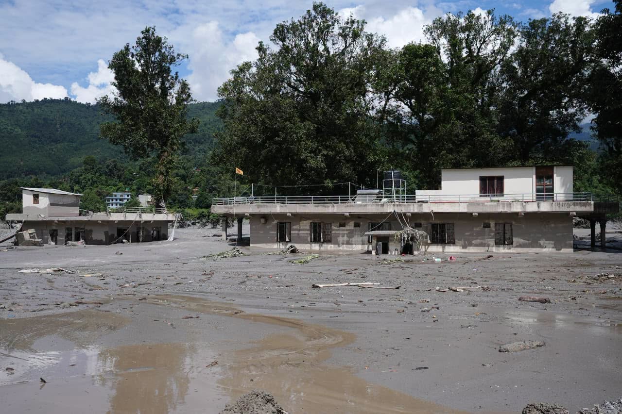भेबेत्रावतीमा बाढीले पुरिएको एउटै घरभित्र २२ जनाको शव फेला