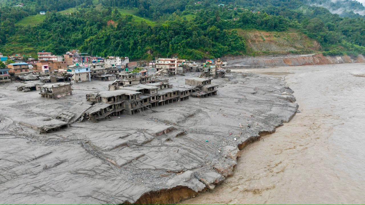 भोटेकोशी बाढी अपडेट: हालसम्म १ हजार १२७ जनाको शव फेला